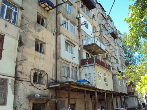 თბილისში „ხრუშჩოვკებს“ ახალი სახლებით ჩაანაცვლებენ